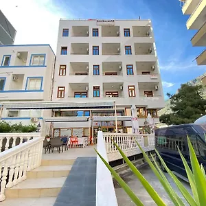Hotel Shqiponja Szálloda